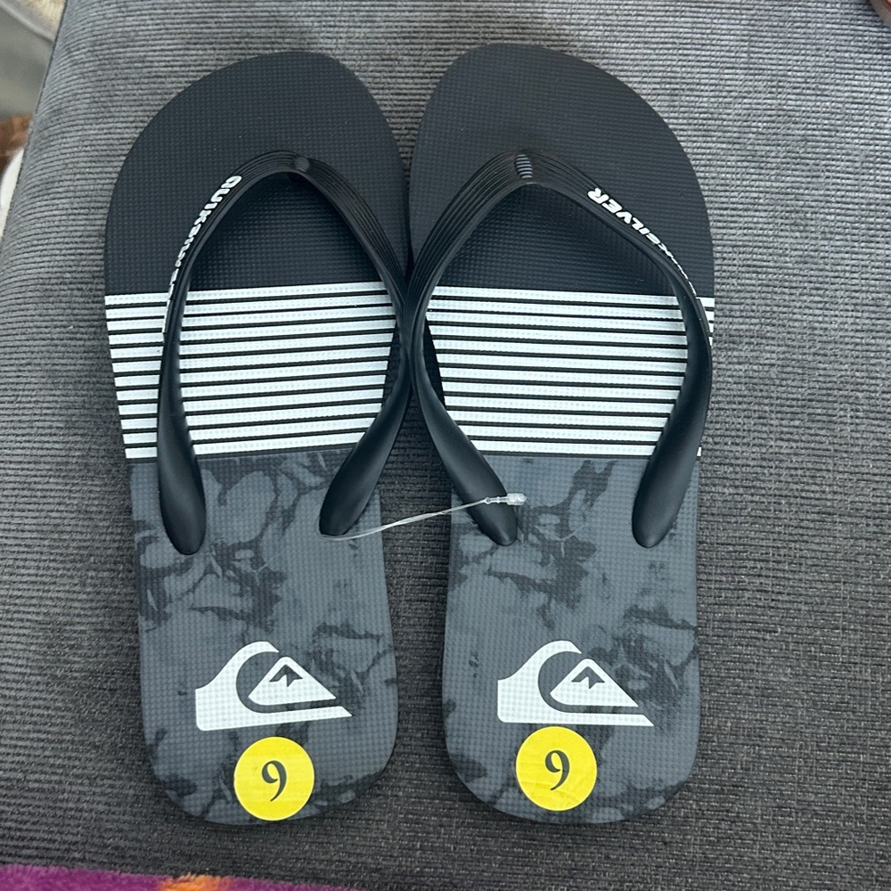 Quicksilver Mens Flip Flops Gray Black Java Smocked Wave NWT - Picture 7 of 8